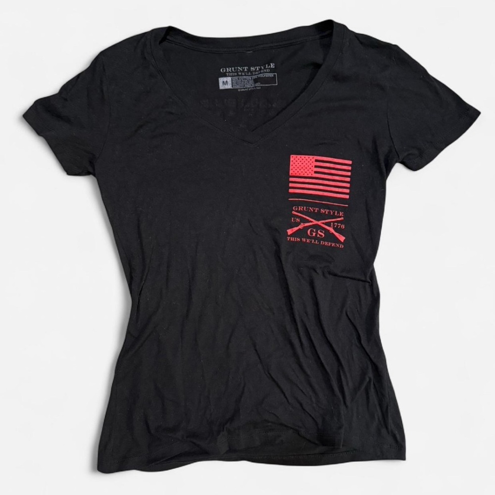 V-neck Grunt Style Black Tee with American Flag Graphic - Picture 1 of 4